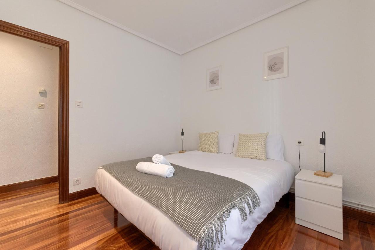 Vivienda Turistica Junto Al Ayuntamiento Lägenhet Bilbao Exteriör bild